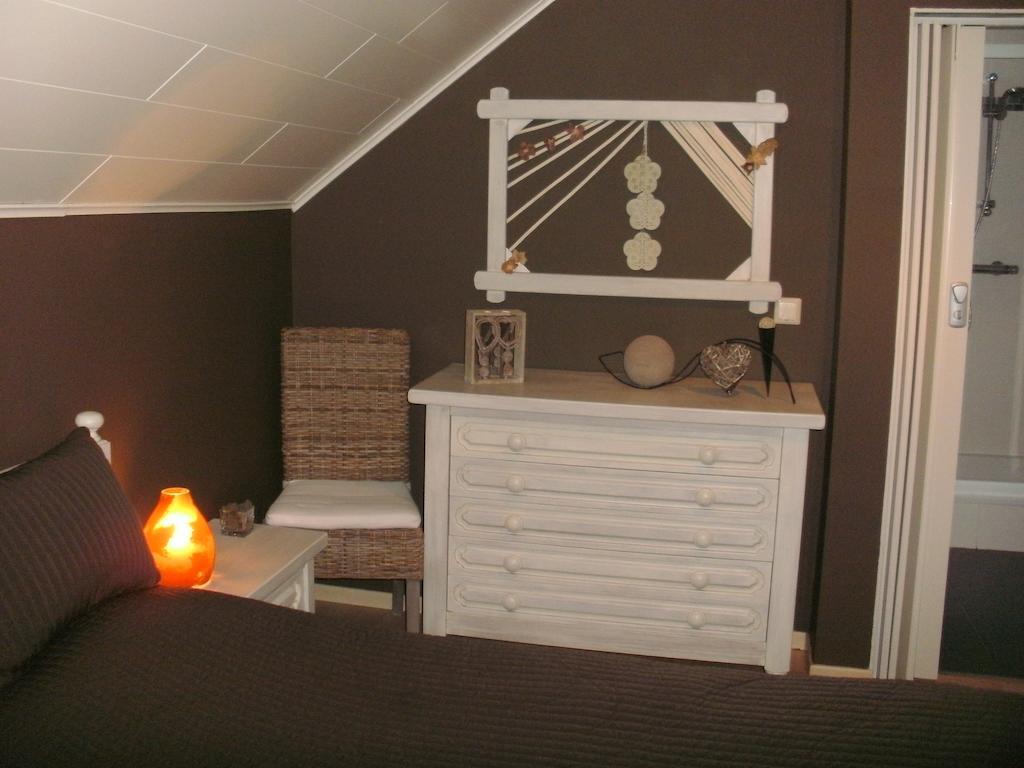 Gite Du Vieux Pommier Herbeumont Habitación foto